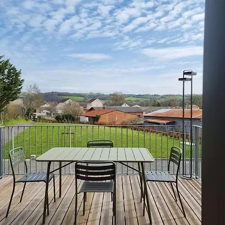 T2 A 500m Du Centre * Maurs